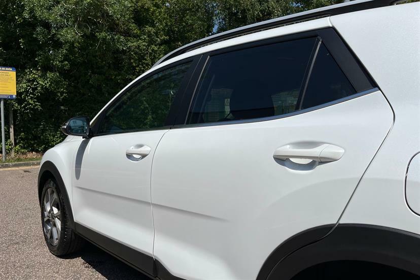 Kia Stonic 1.0T Gdi 98 2 Grey #14