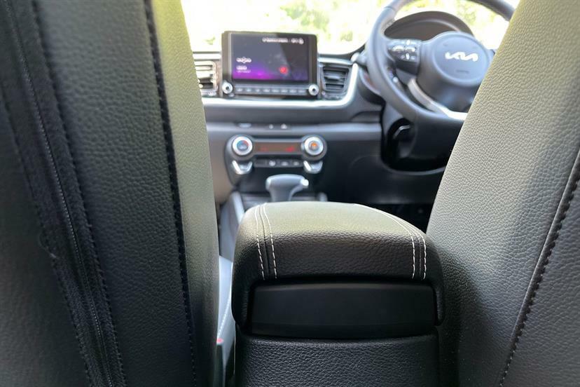 Kia Stonic 1.0T Gdi 98 2 Grey #19