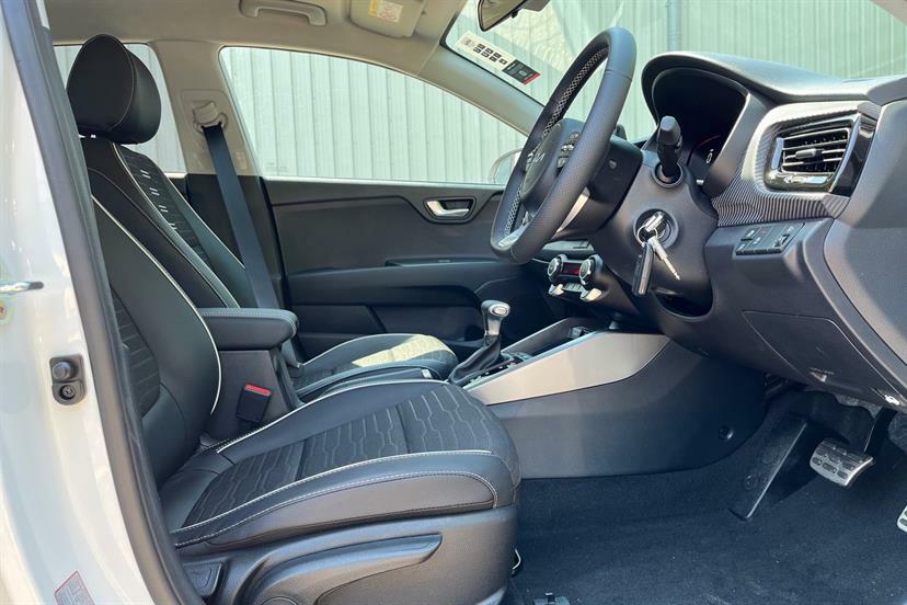 Kia Stonic 1.0T Gdi 98 2 Grey #16