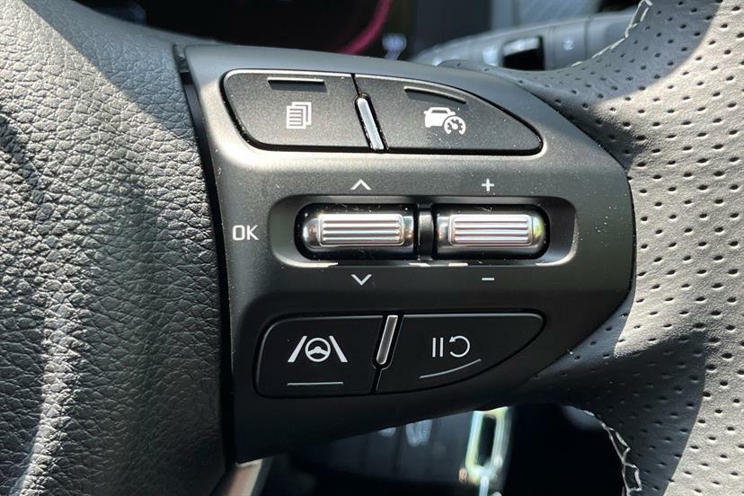 Kia Stonic 1.0T Gdi 98 2 Grey #30