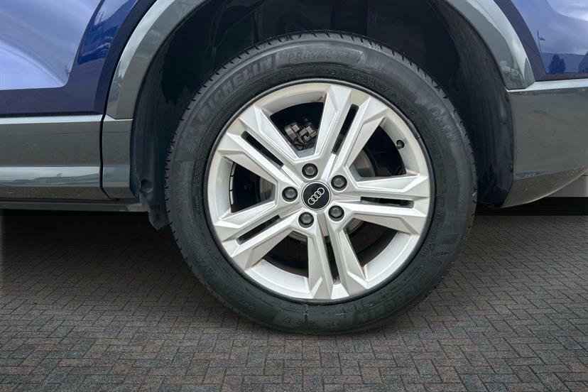 Audi Q2 35 Tfsi Sport S Tronic Cs Blue #5