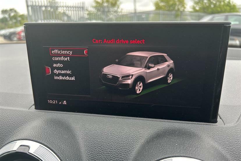 Audi Q2 Sport Grey #14