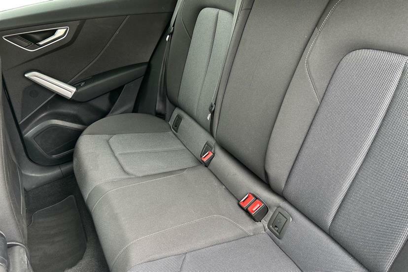 Audi Q2 Sport Grey #8