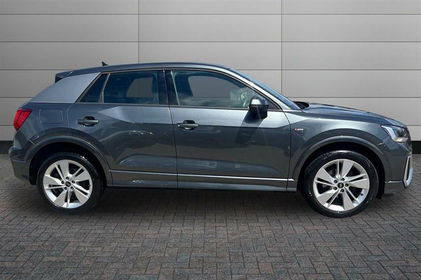 Audi Q2 35 Tfsi S Line S Tronic Cs Grey #4