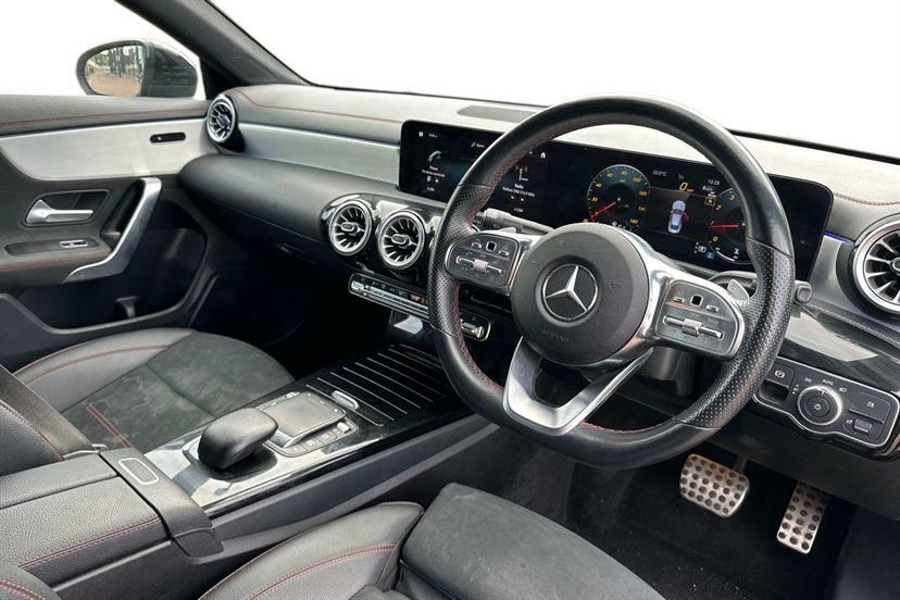 Mercedes-Benz CLA Class 200 Amg Line Executive Tip Black #4