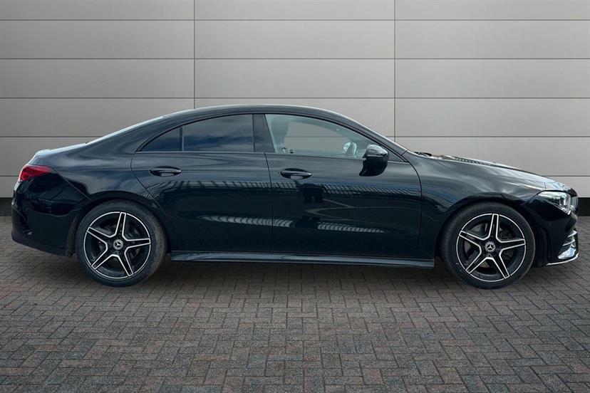 Mercedes-Benz CLA Class 200 Amg Line Executive Tip Black #2