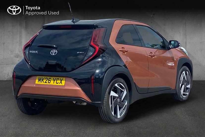 Toyota Aygo X 1.5 Hybrid Design Cvt #2