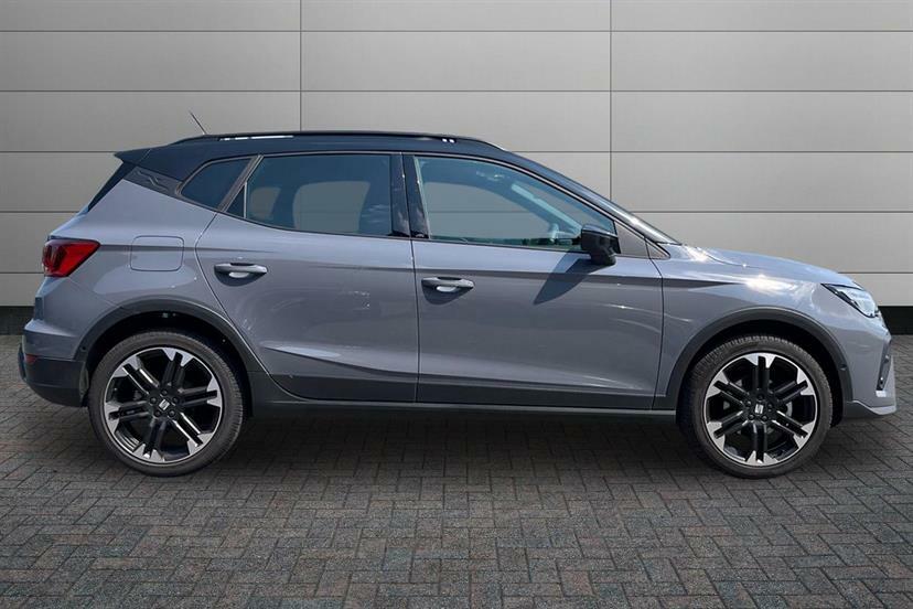 Seat Arona 1.0 Tsi 115 Fr Sport Dsg Black #4