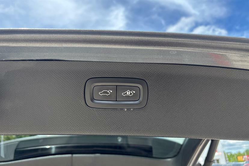 Volvo XC90 2.0 D5 Powerpulse R-design Silver #16