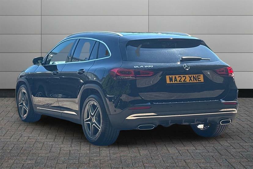 Mercedes-Benz GLA Class 200 Amg Line Executive Black #2