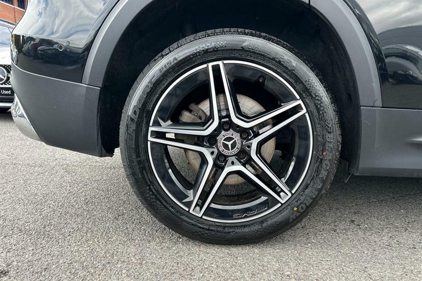 Mercedes-Benz GLB Class 200 Amg Line Premium 7G-tronic Black #4