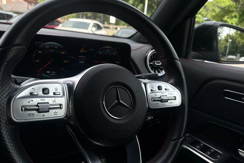 Mercedes-Benz EQB Amg Line Silver #31