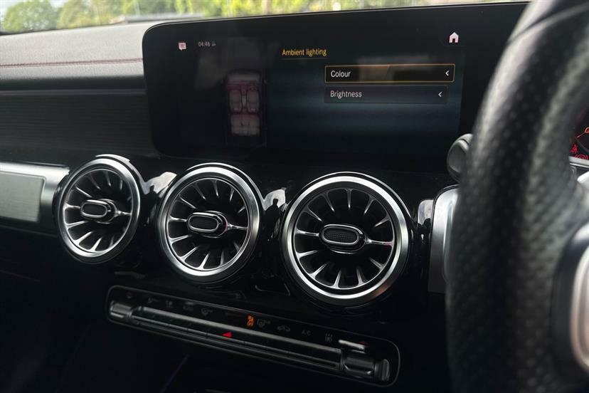 Mercedes-Benz EQB Amg Line Silver #26