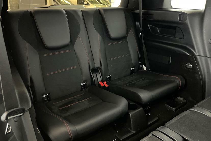 Mercedes-Benz GLB Class Glb 200D Amg Line Executive 8G-tronic White #38