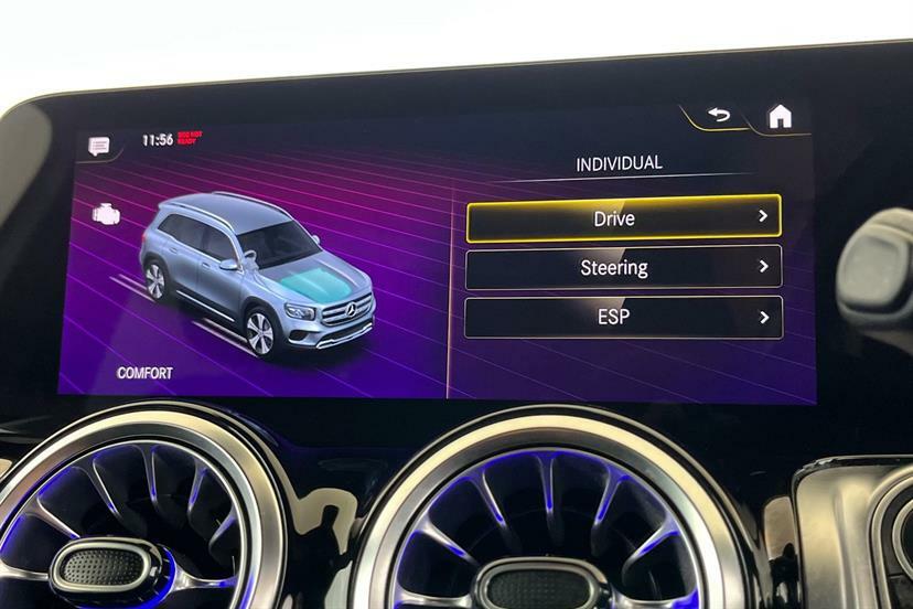 Mercedes-Benz GLB Class Glb 200D Amg Line Executive 8G-tronic White #18