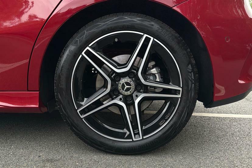 Mercedes-Benz A Class A200 Amg Line Executive CX25WNB Red #4