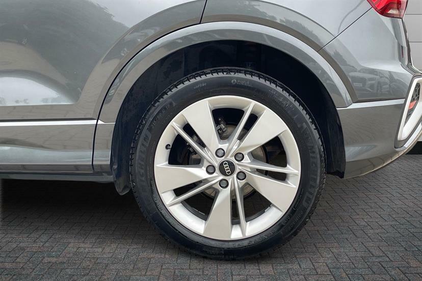 Audi Q2 35 Tfsi S Line S Tronic Grey #5