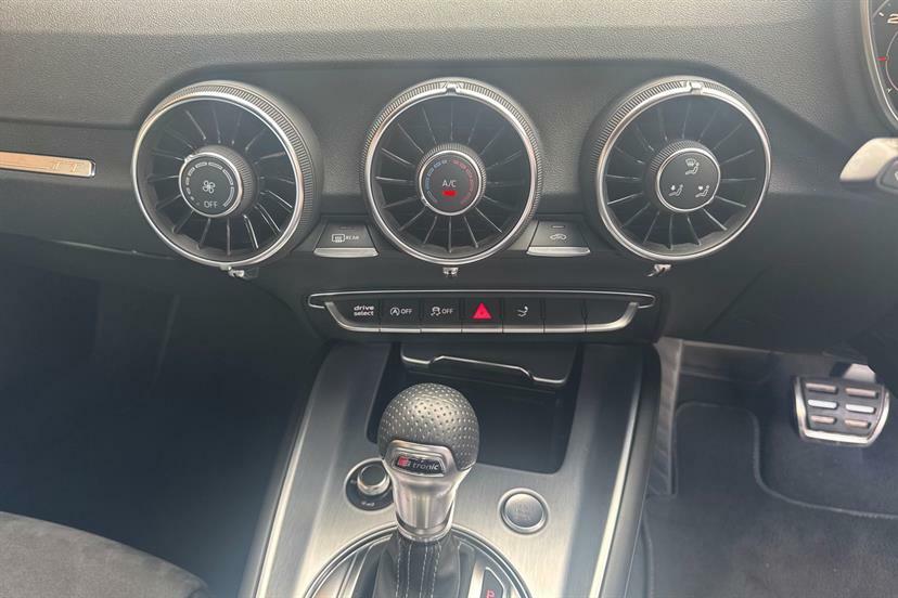 Audi TT Tfsi S Line Black Edition White #12