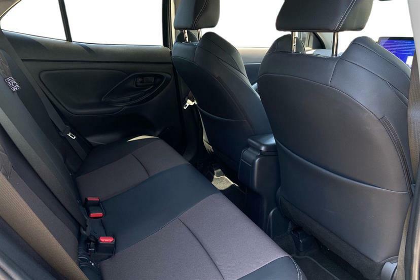 Toyota Yaris Cross Design Grey #13