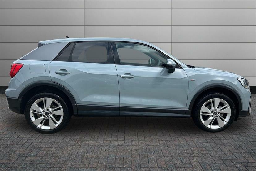 Audi Q2 35 Tfsi S Line S Tronic Cs Grey #4