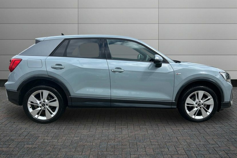 Audi Q2 1.5 Tfsi Cod 35 S Line Suv S Tronic 15 Grey #4