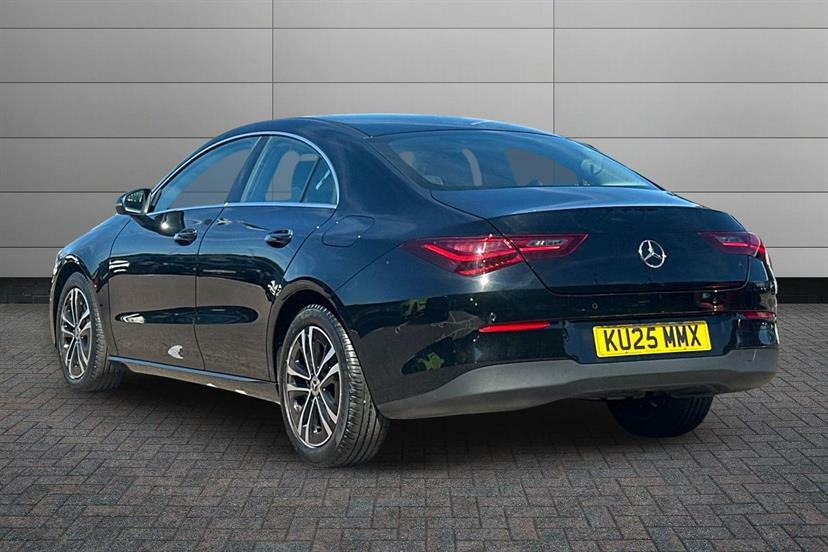 Mercedes-Benz CLA Class 180 Sport Edition Tip Black #2