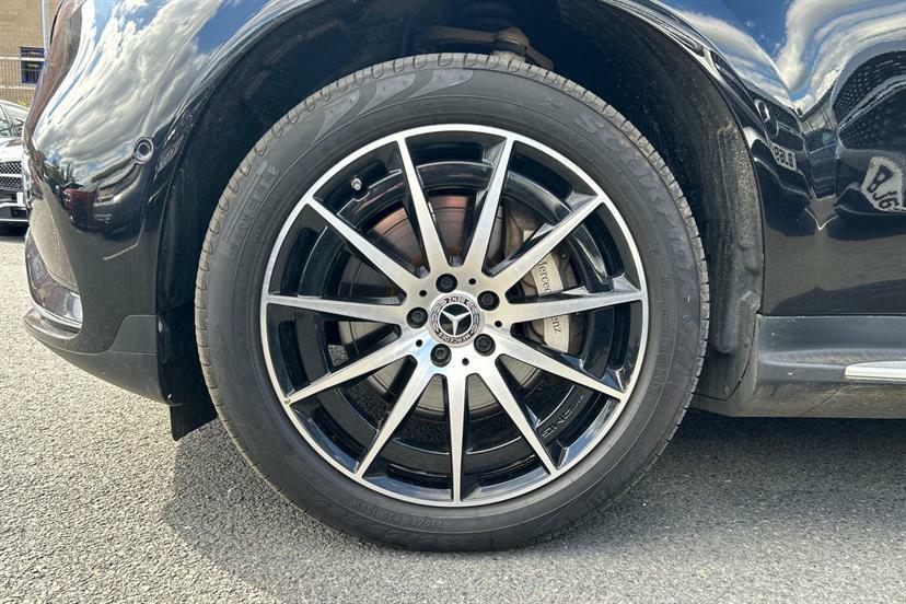 Mercedes-Benz EQC 400 300Kw Amg Line Edition 80Kwh Black #4
