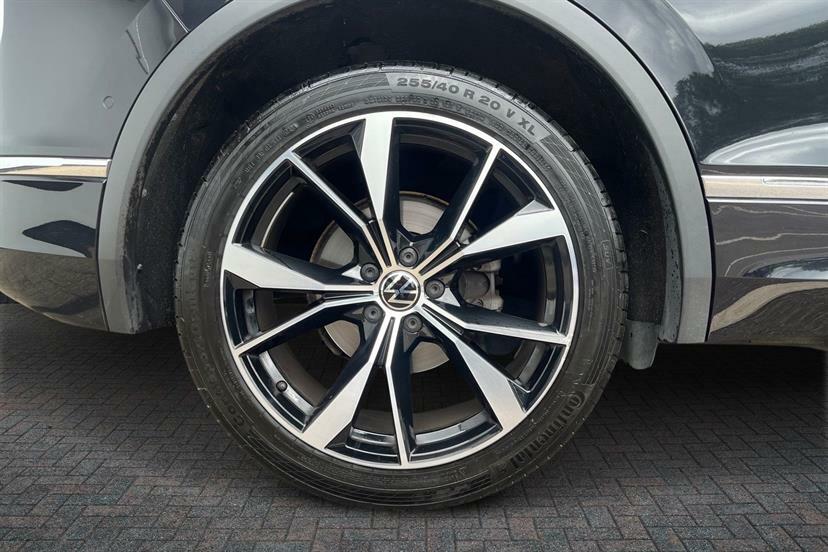 Volkswagen Tiguan 2.0 Tdi R-line Dsg Black #5
