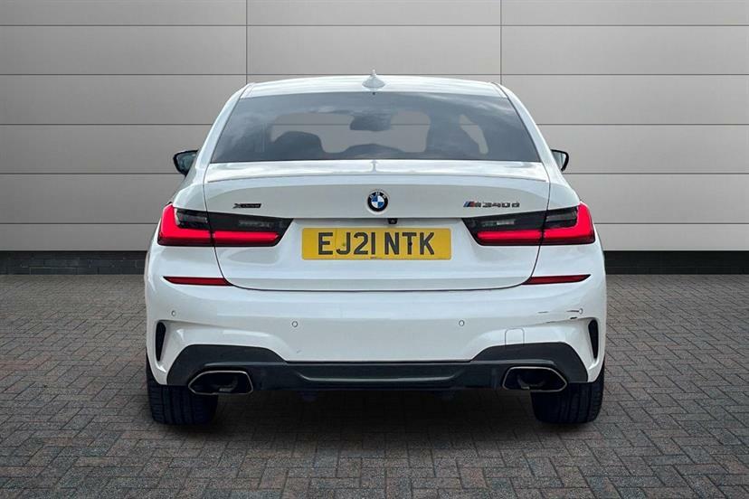 BMW 3 Series Saloon White #12