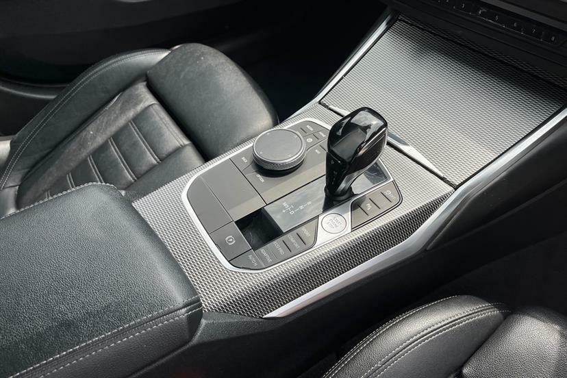 BMW 3 Series Saloon White #8