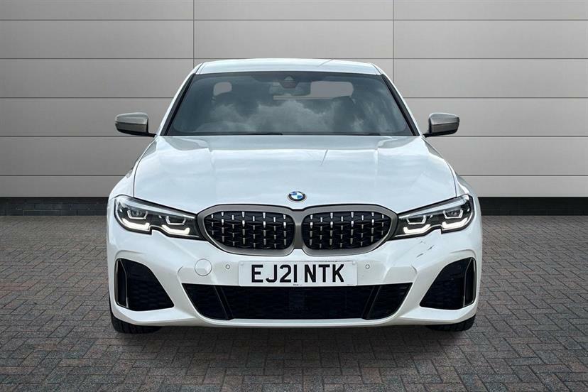 BMW 3 Series Saloon White #7