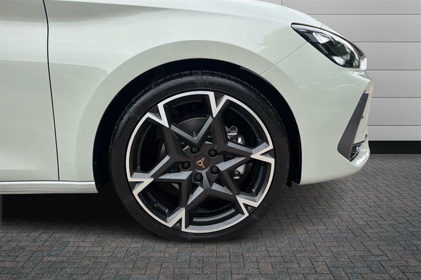 Cupra Leon 1.5 Etsi 150 V2 Dsg #4