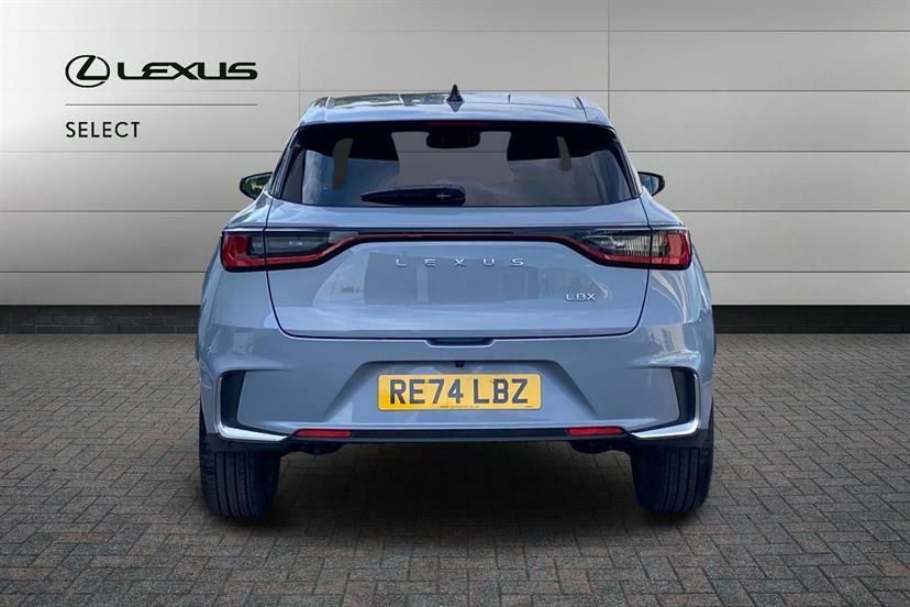 Lexus LBX 1.5 Takumi E-cvt 2024 #9