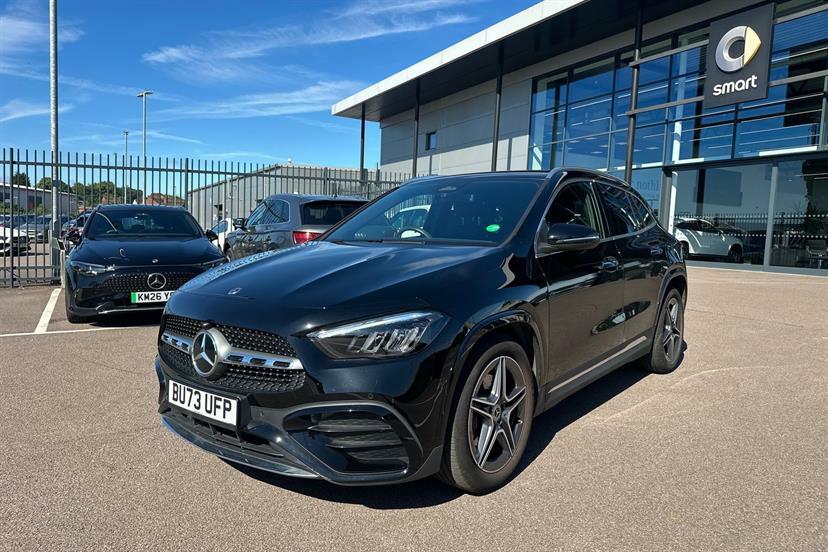 Mercedes-Benz GLA Class Gla 200 Exclusive Launch Edition White #32