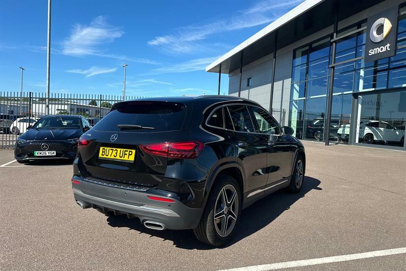 Mercedes-Benz GLA Class Gla 200 Exclusive Launch Edition White #35