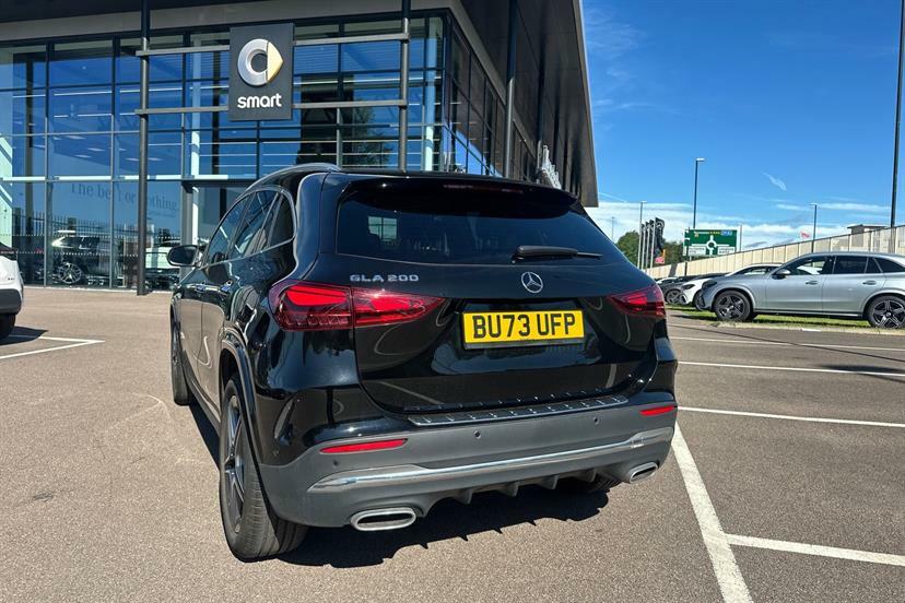 Mercedes-Benz GLA Class Gla 200 Exclusive Launch Edition White #38