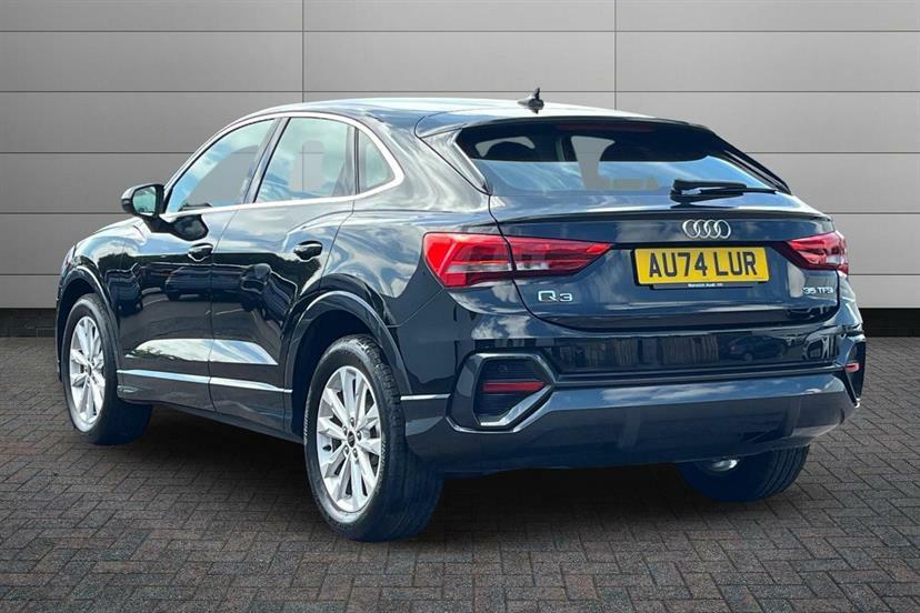 Audi Q3 35 Tfsi Sport S Tronic Black #3