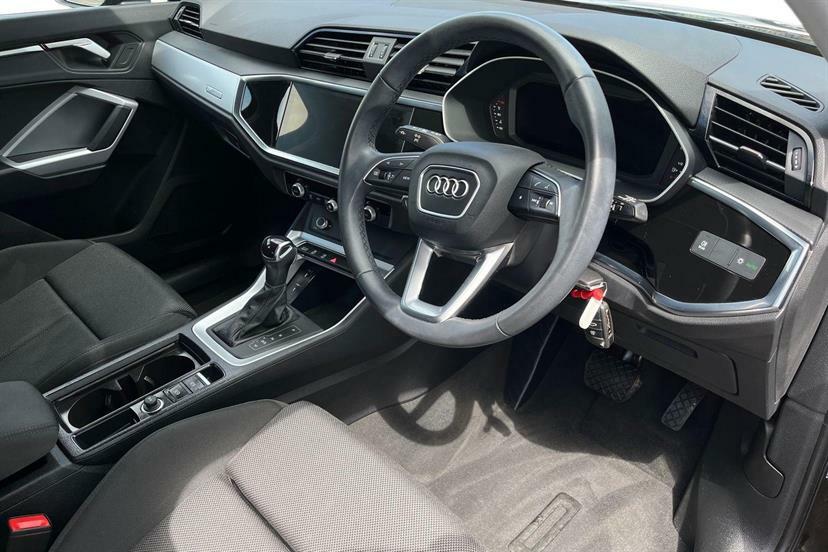 Audi Q3 35 Tfsi Sport S Tronic Black #6
