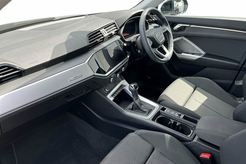 Audi Q3 1.5 Tfsi Cod 35 Sport Sportback S Troni AU74LUR Black #2
