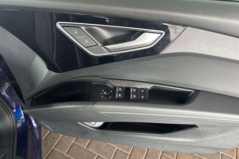 Audi Q4 E Tron Estate Black #26