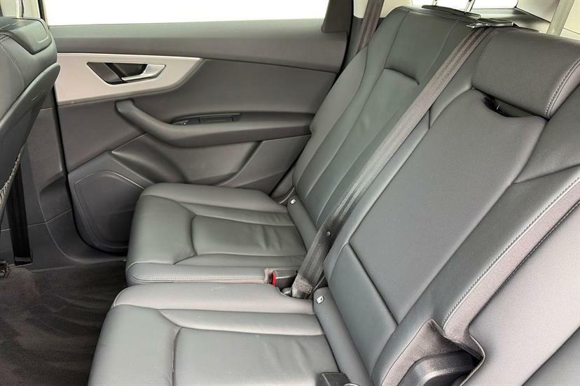 Audi Q7 3L S Line White #8