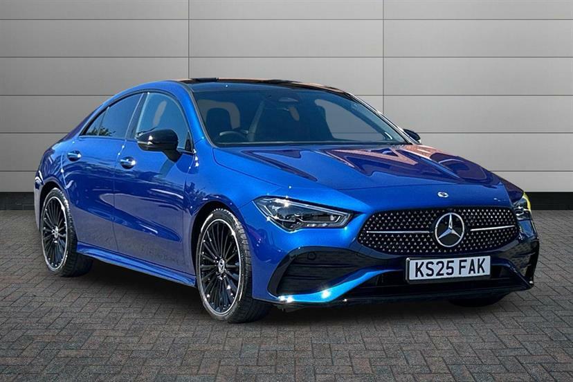 Mercedes-Benz CLA Class 200 Amg Line Premium Plus Tip Blue