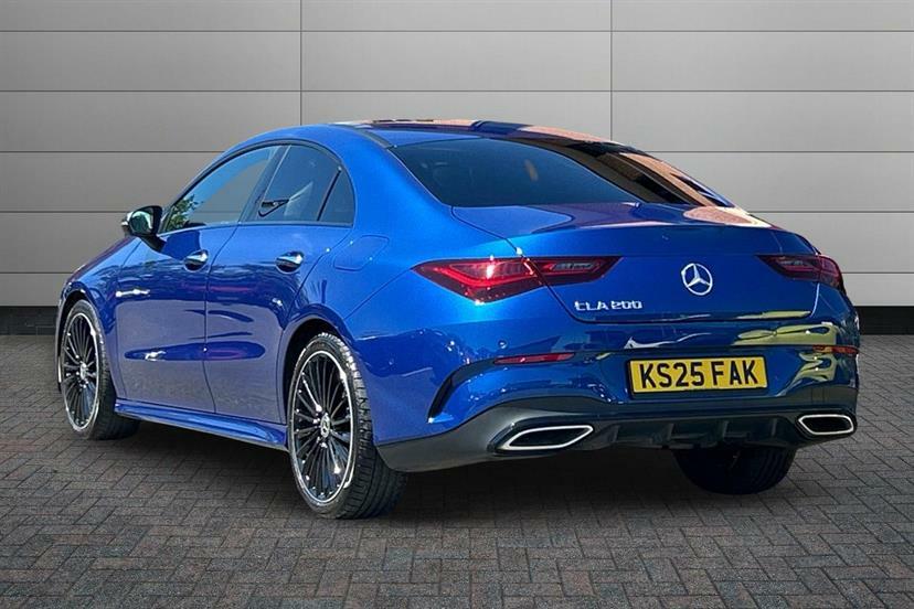 Mercedes-Benz CLA Class 200 Amg Line Premium Plus Tip Blue #2