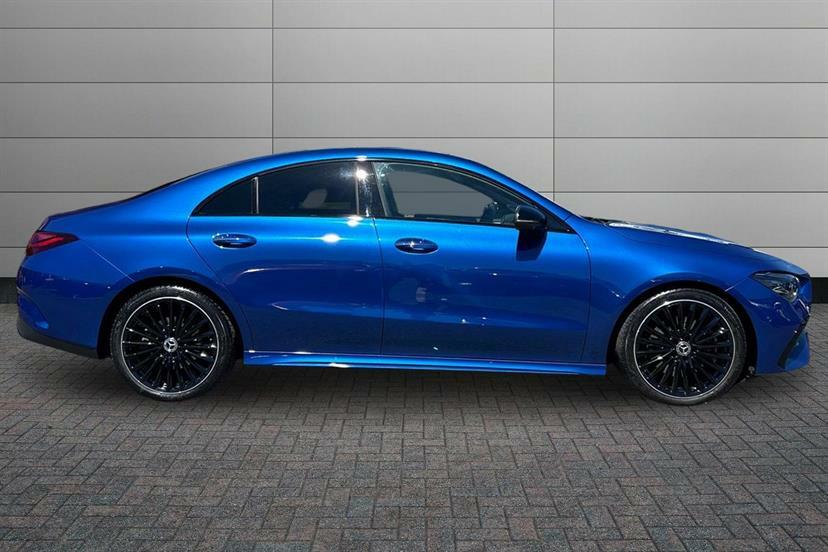 Mercedes-Benz CLA Class 200 Amg Line Premium Plus Tip Blue #3