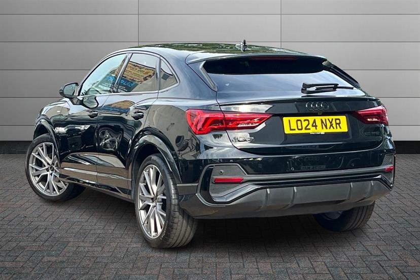 Audi Q3 35 Tfsi Black Edition S Tronic Tech Pack Black #2