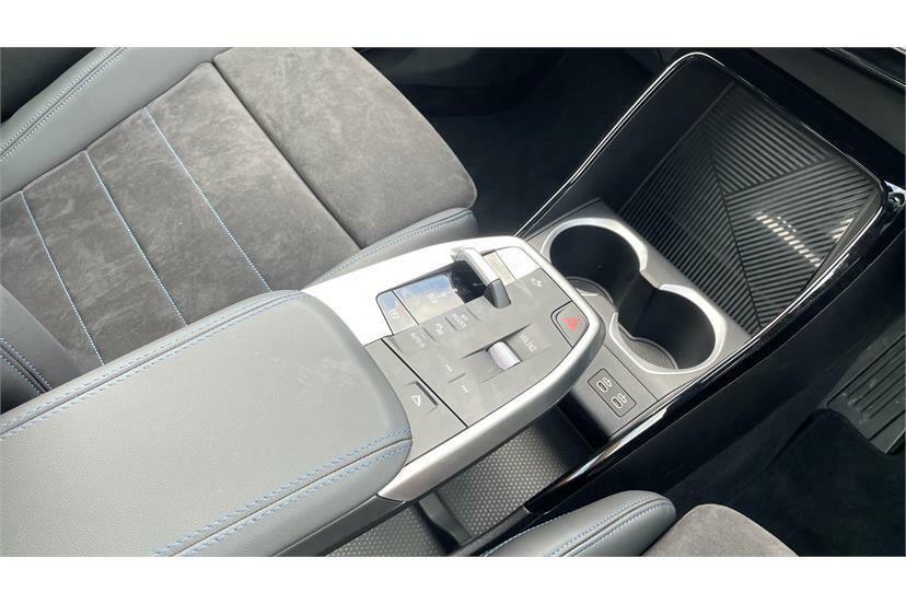 BMW X1 Sdrive 20I Mht M Sport Step Black #10
