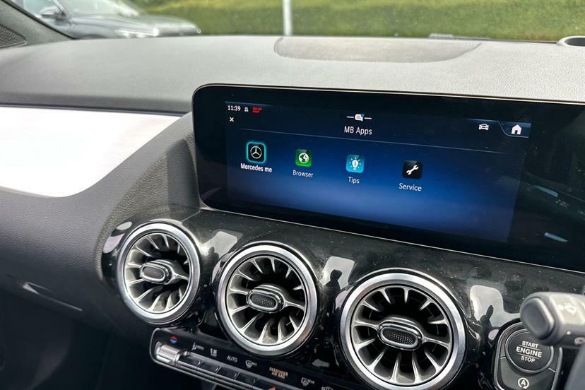 Mercedes-Benz GLA Class Gla 250E Amg Line Executive Grey #17