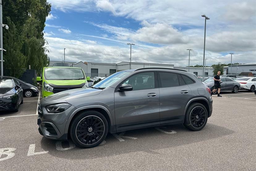 Mercedes-Benz GLA Class Gla 250E Amg Line Executive Grey #25