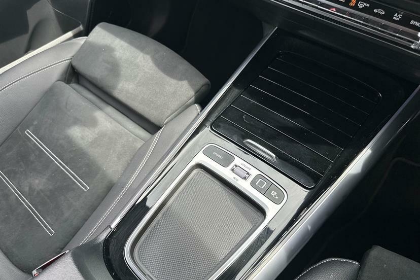 Mercedes-Benz GLA Class Gla 250E Amg Line Executive Grey #8