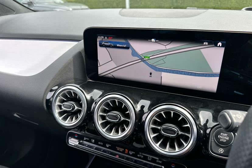 Mercedes-Benz GLA Class Gla 250E Amg Line Executive Grey #14